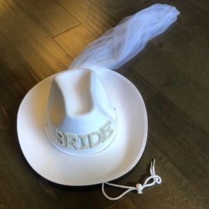 Bride Cowgirl Hat with Veil